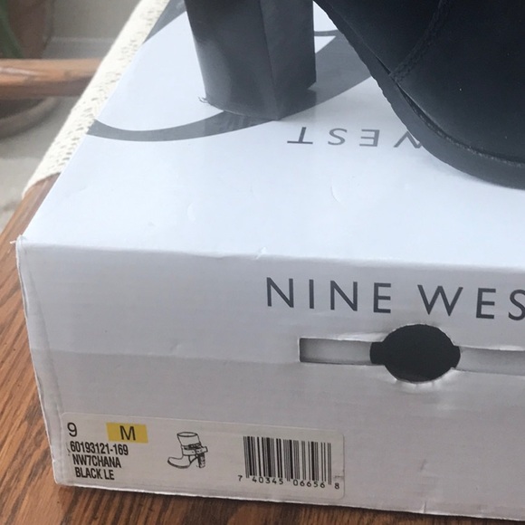 Nine West low, high heel Boots - Picture 6 of 6